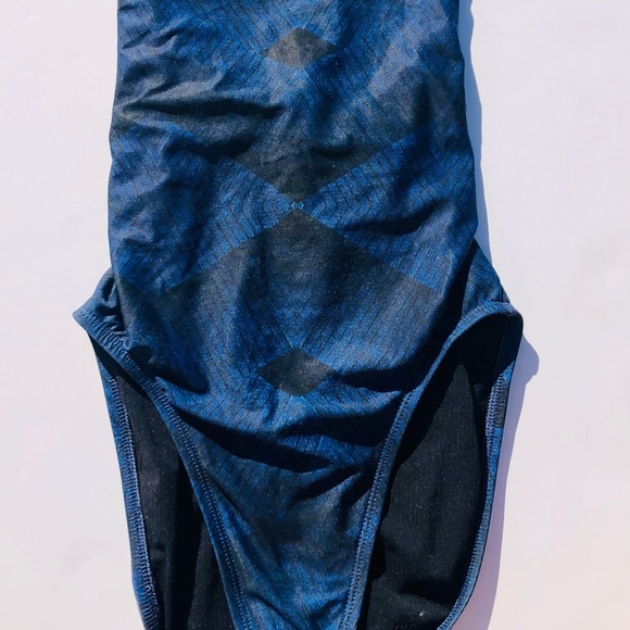 JOLYN JACKSON II SIZE 26 tie back swimsuit - Picture 3 of 8